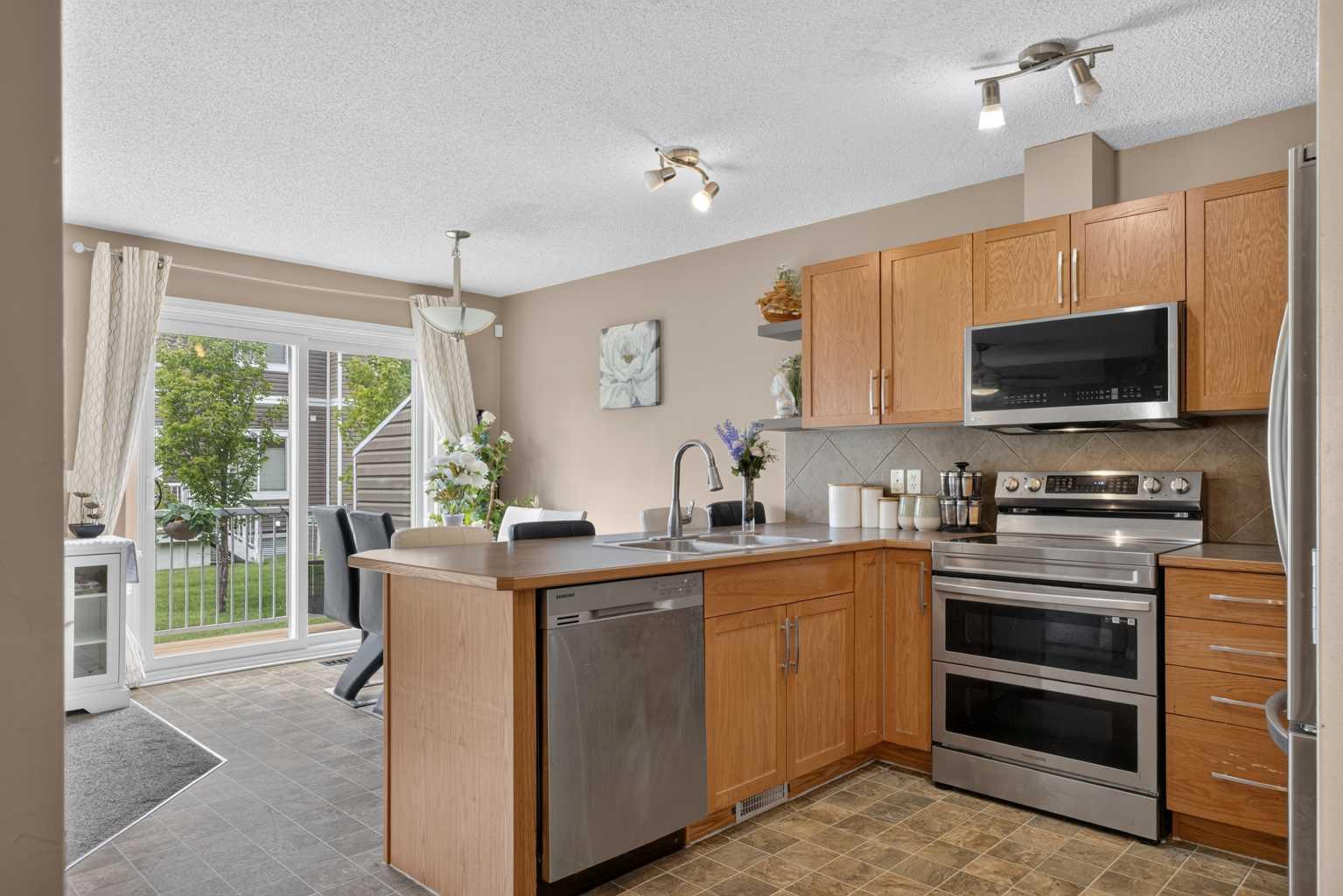 1204, 800 Yankee Valley Boulevard SE