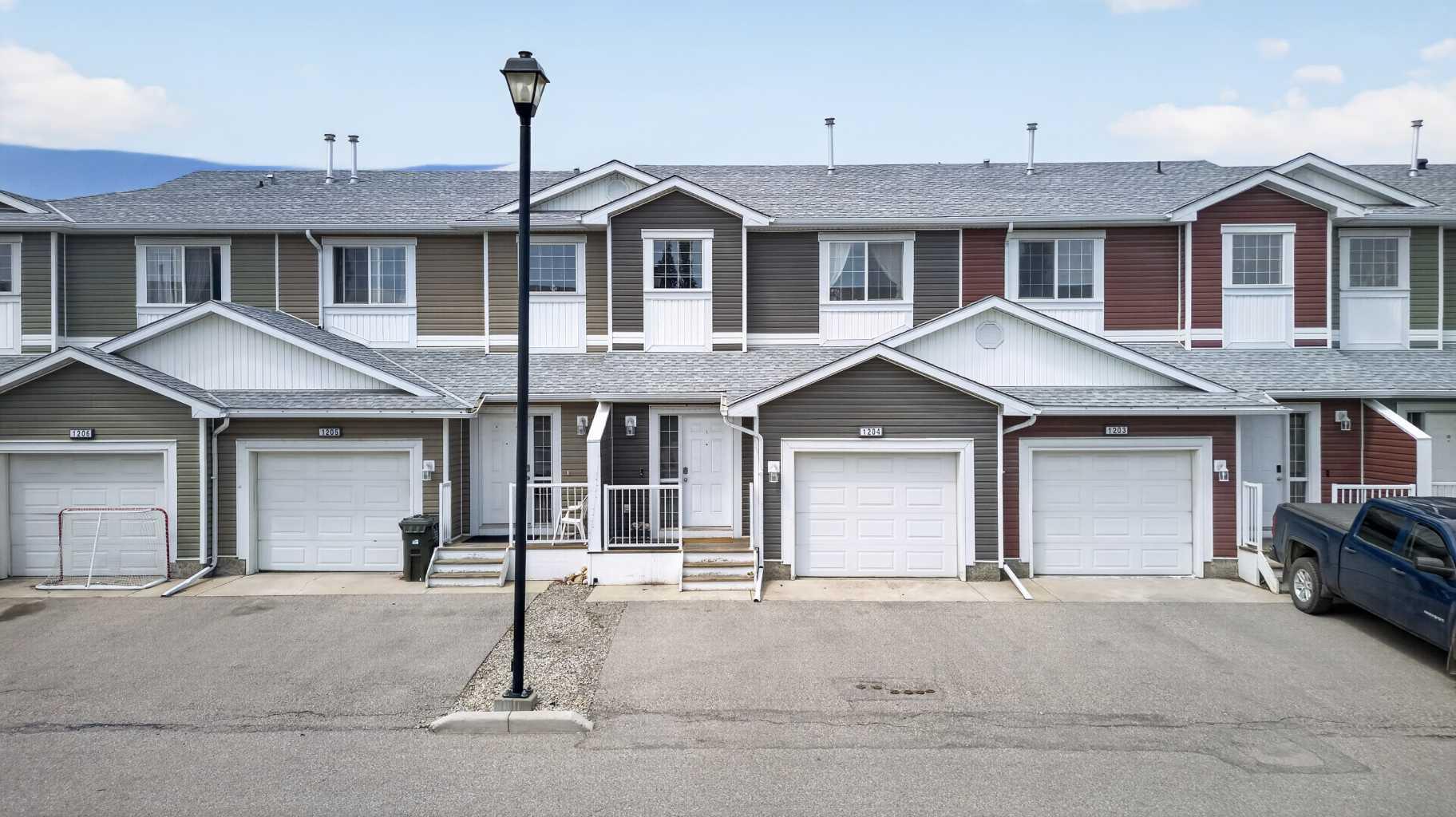 1204, 800 Yankee Valley Boulevard SE