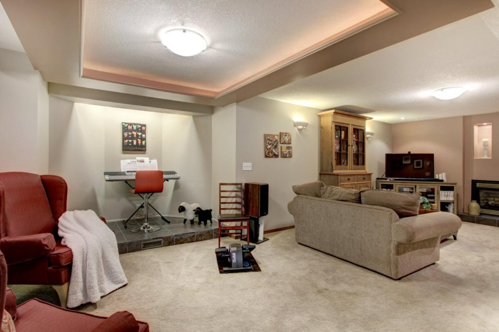 311 Douglasbank Green SE