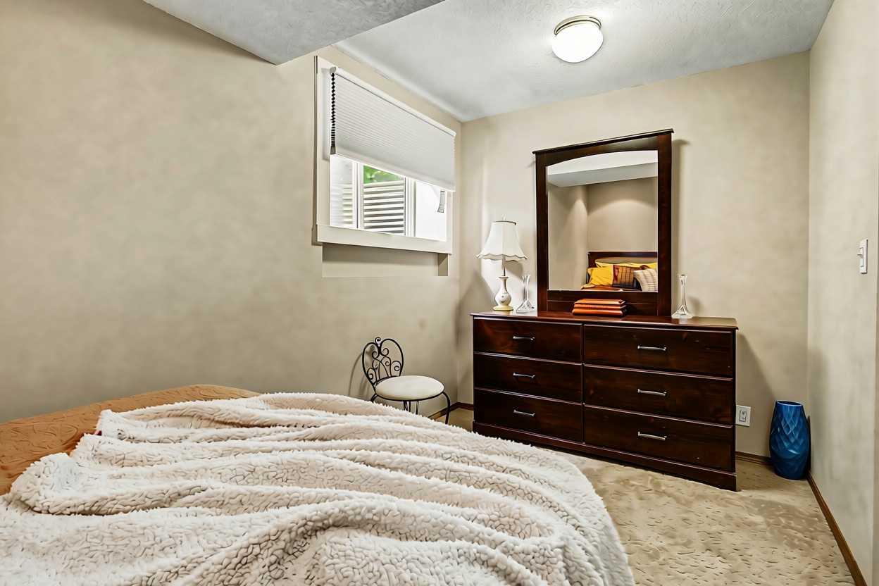 311 Douglasbank Green SE