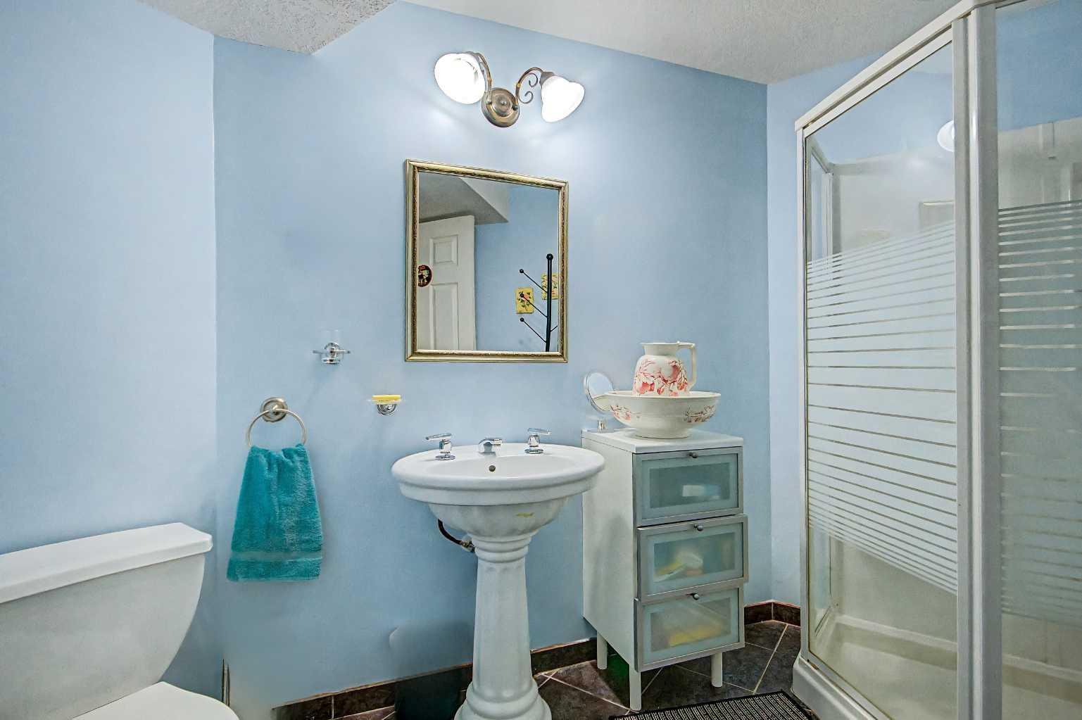 311 Douglasbank Green SE