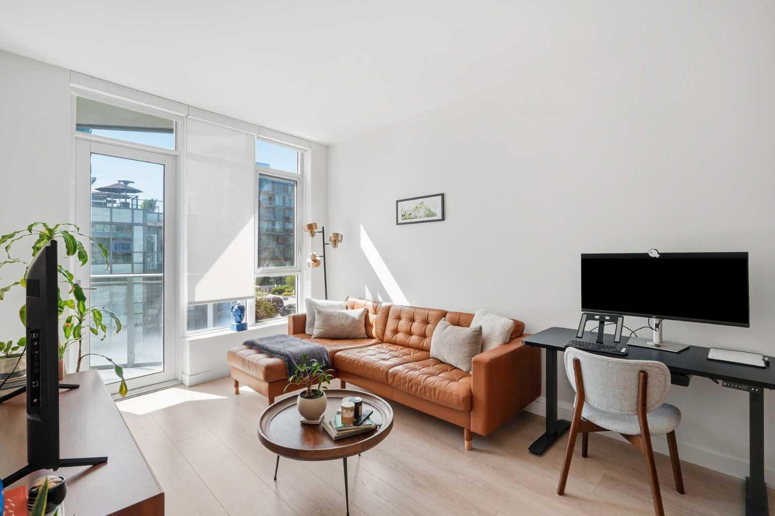 303, 138 waterfront Court SW