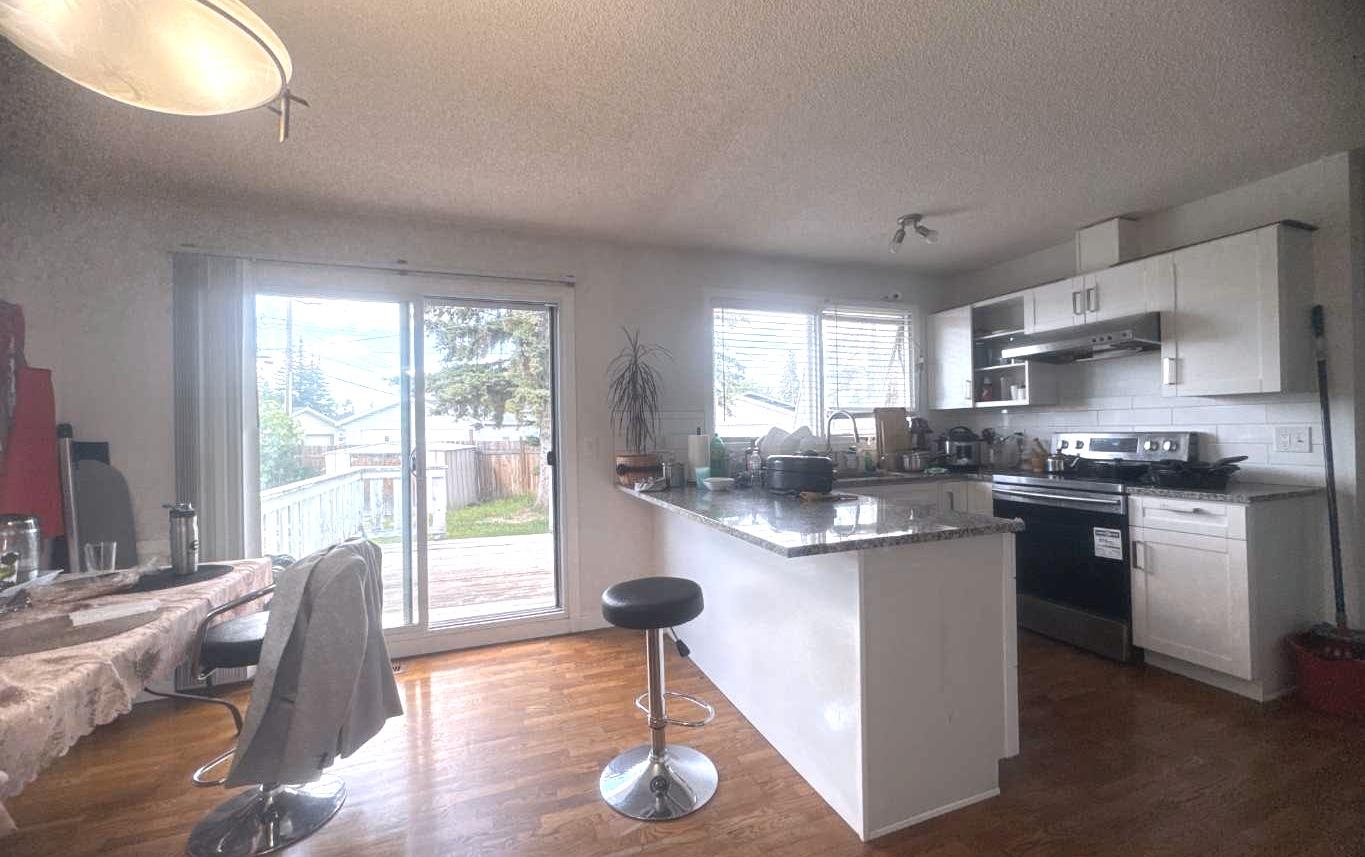 235 Penbrooke Close SE