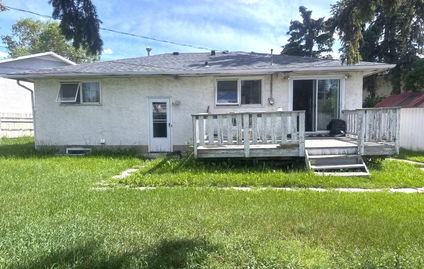 235 Penbrooke Close SE