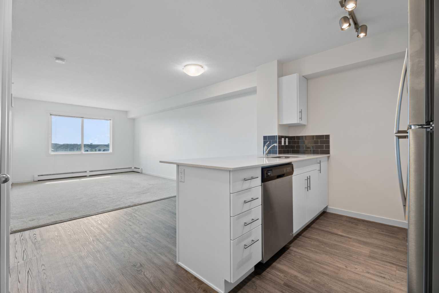 2404, 181 Skyview Ranch Manor NE
