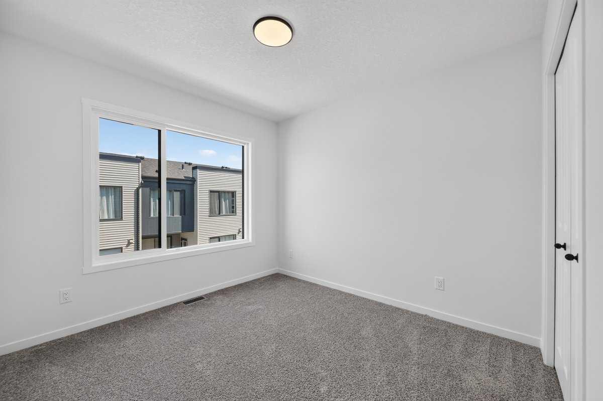 405, 81 MIDTOWN Boulevard SW