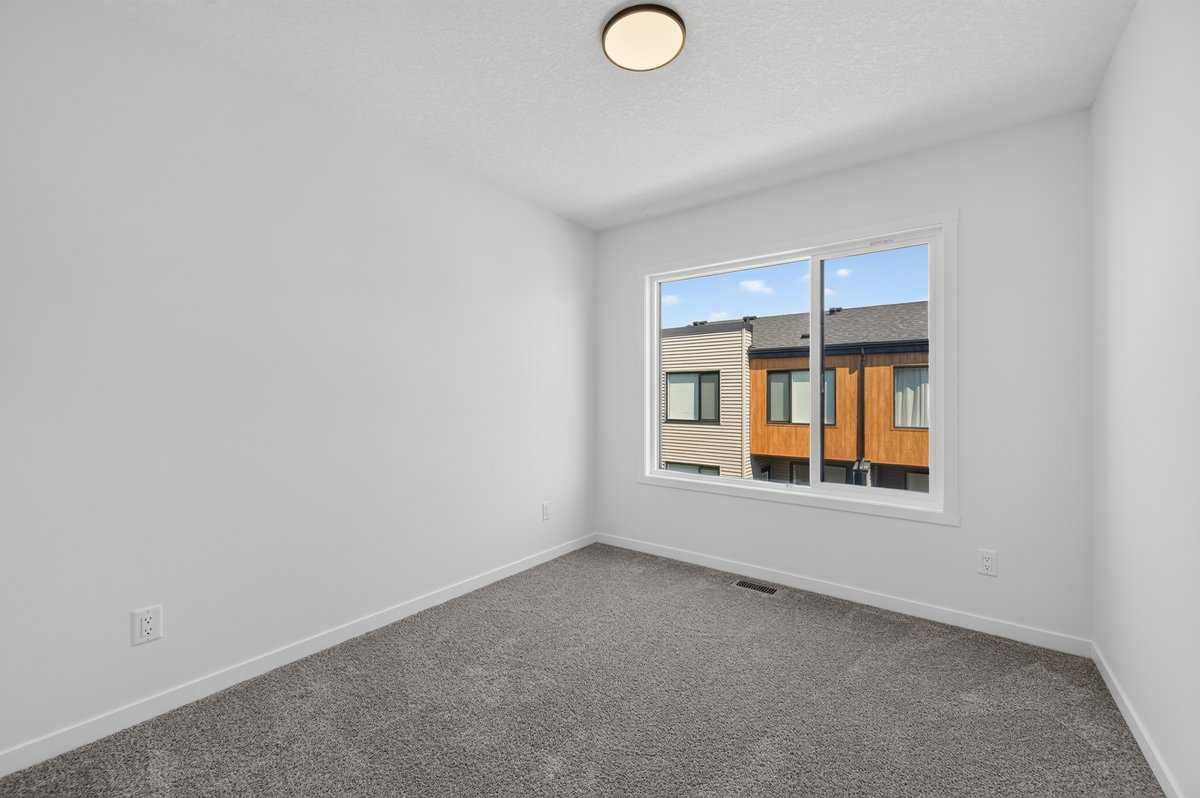 405, 81 MIDTOWN Boulevard SW