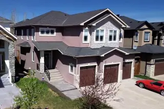 120 KINNIBURGH Circle 