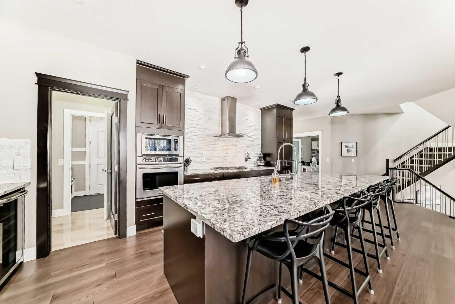 120 KINNIBURGH Circle 