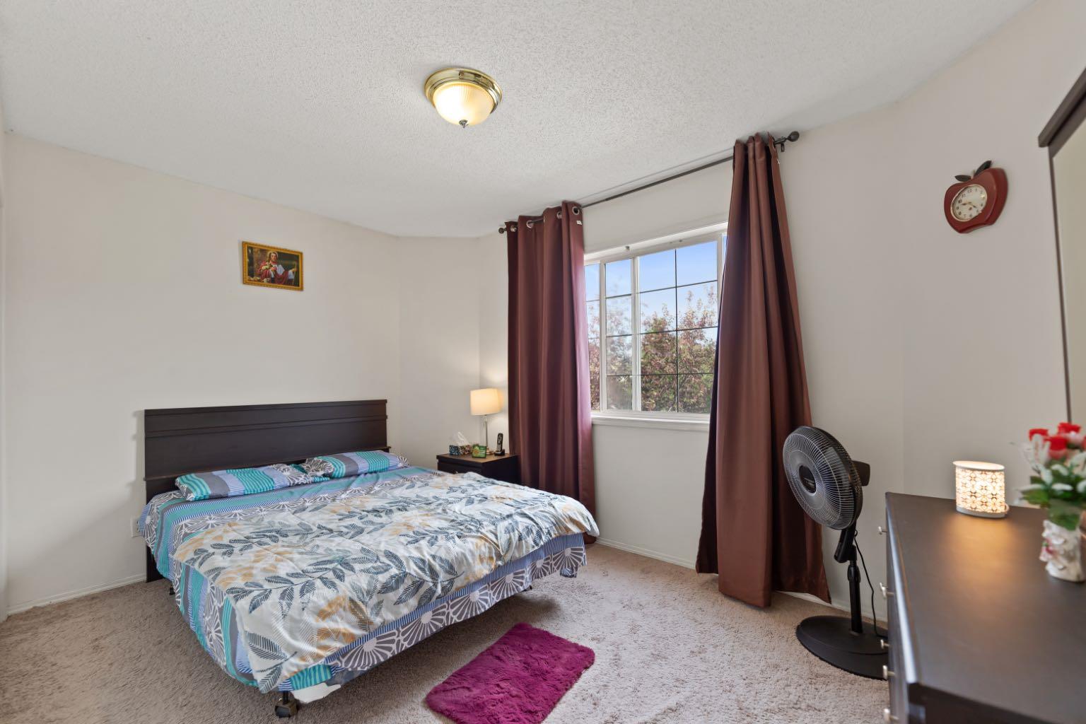 221 Tarington Close NE