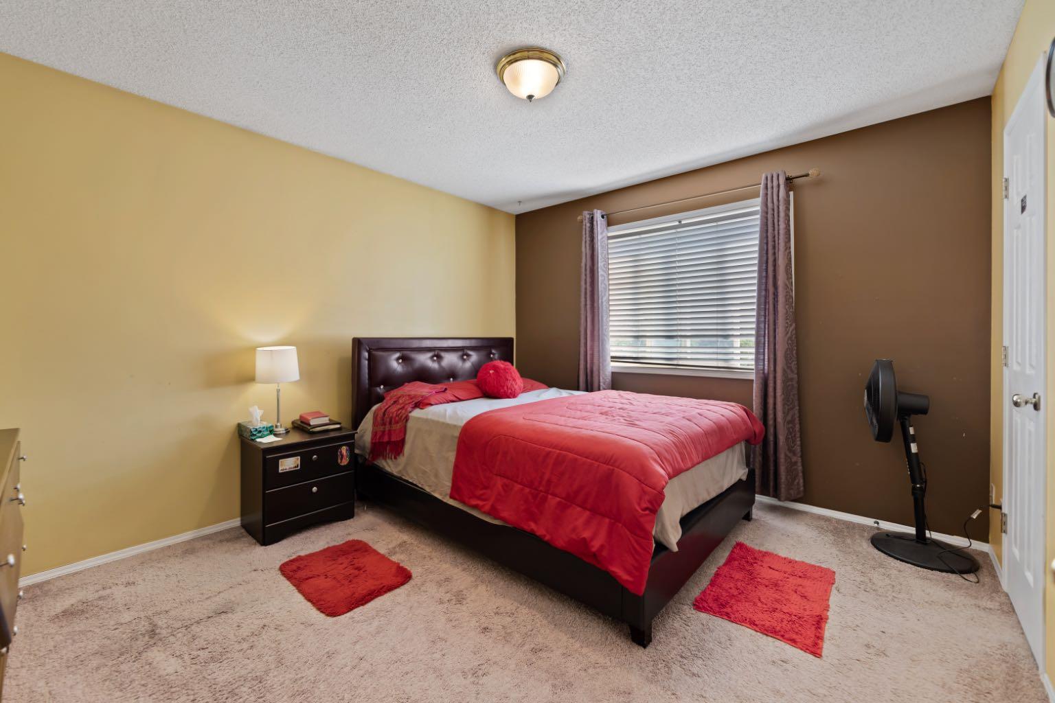 221 Tarington Close NE