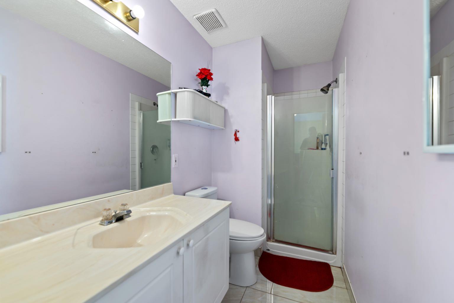 221 Tarington Close NE