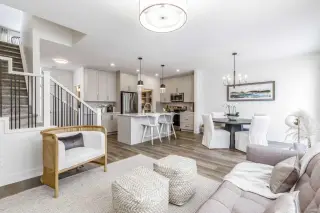 546 Rivercrest View 