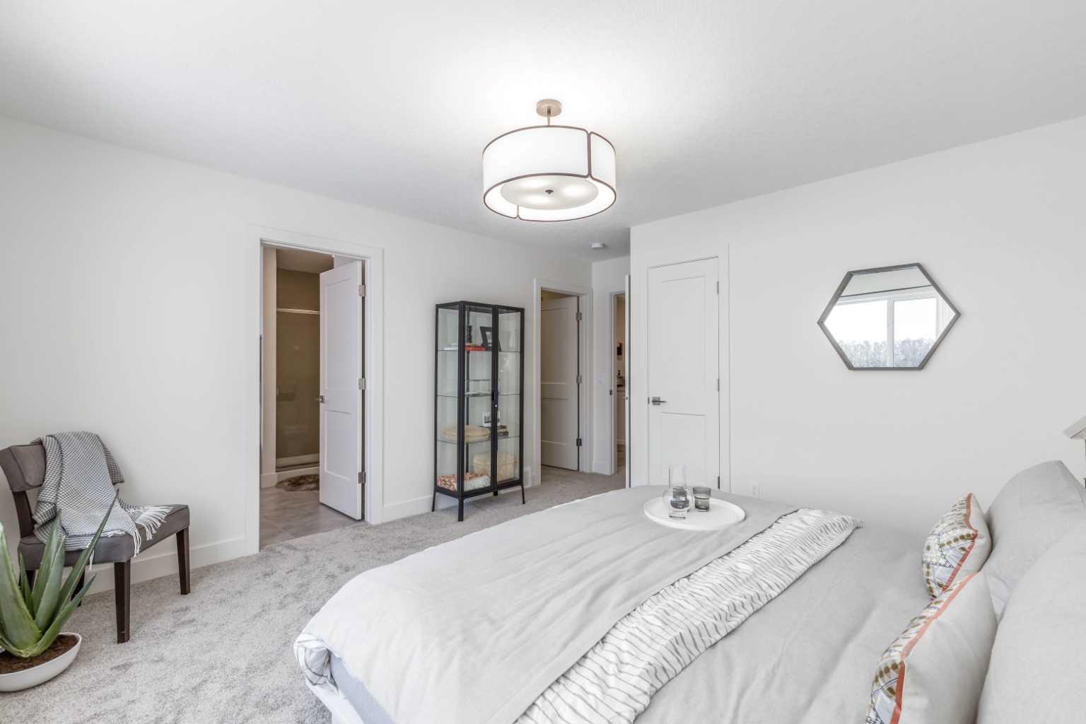 546 Rivercrest View 