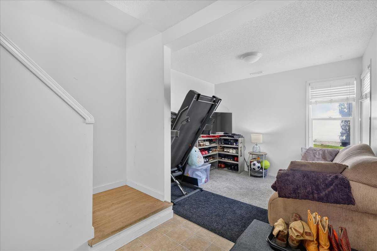 137 Bridlewood Lane SW