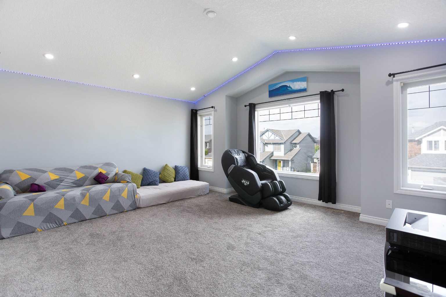 1925 Luxstone Park SW