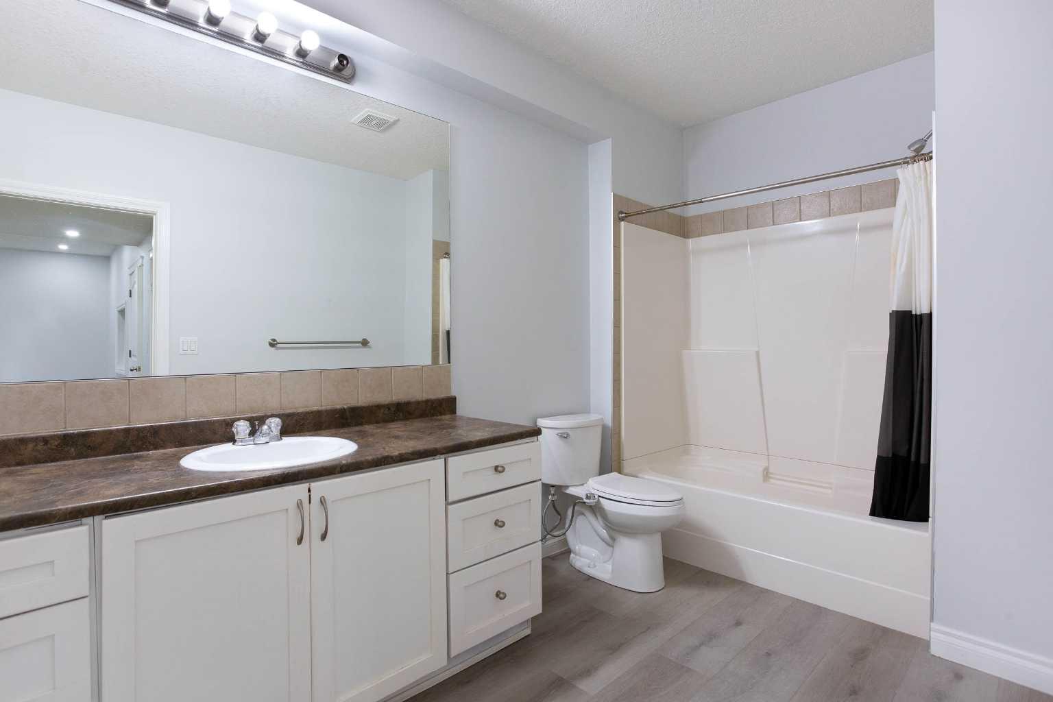 1925 Luxstone Park SW