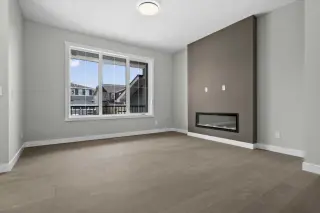 55 Agate Road 
