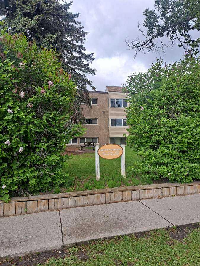 222, 8235 Elbow Drive SW