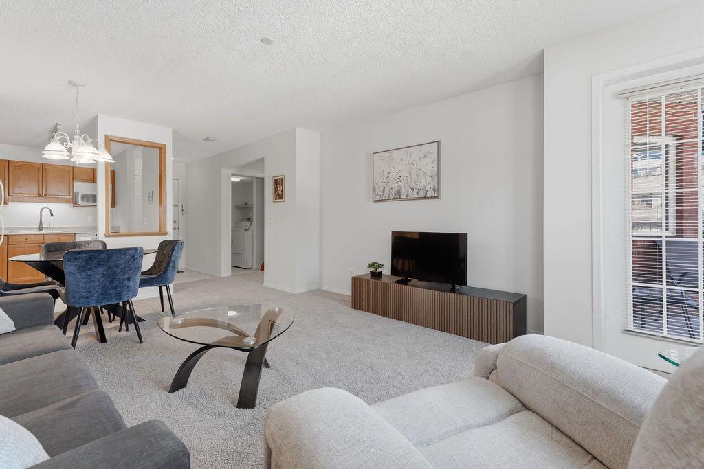 1210, 1210 Sienna Park Green SW