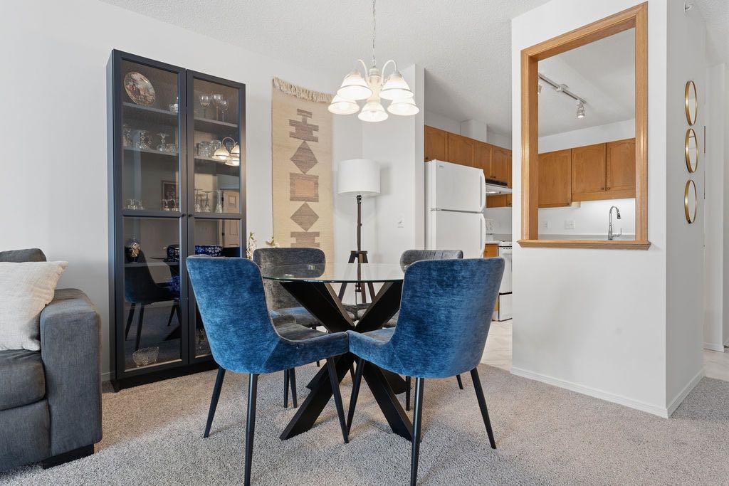 1210, 1210 Sienna Park Green SW