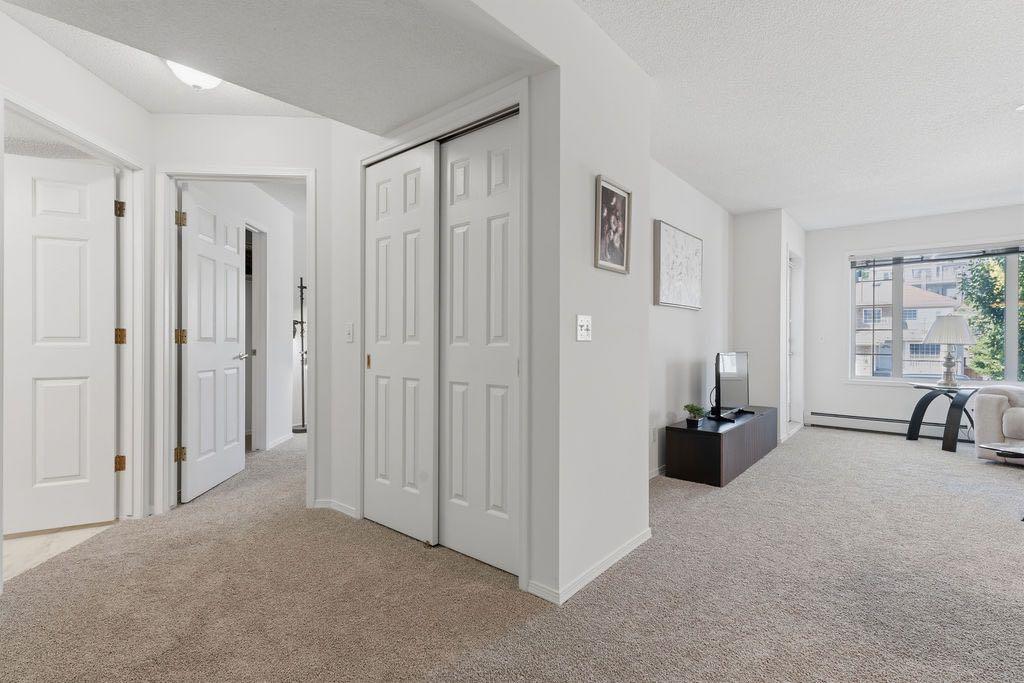 1210, 1210 Sienna Park Green SW