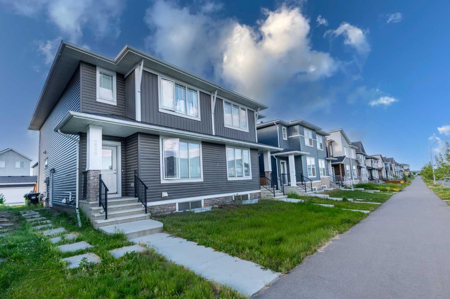 226 Ambleton Drive NW
