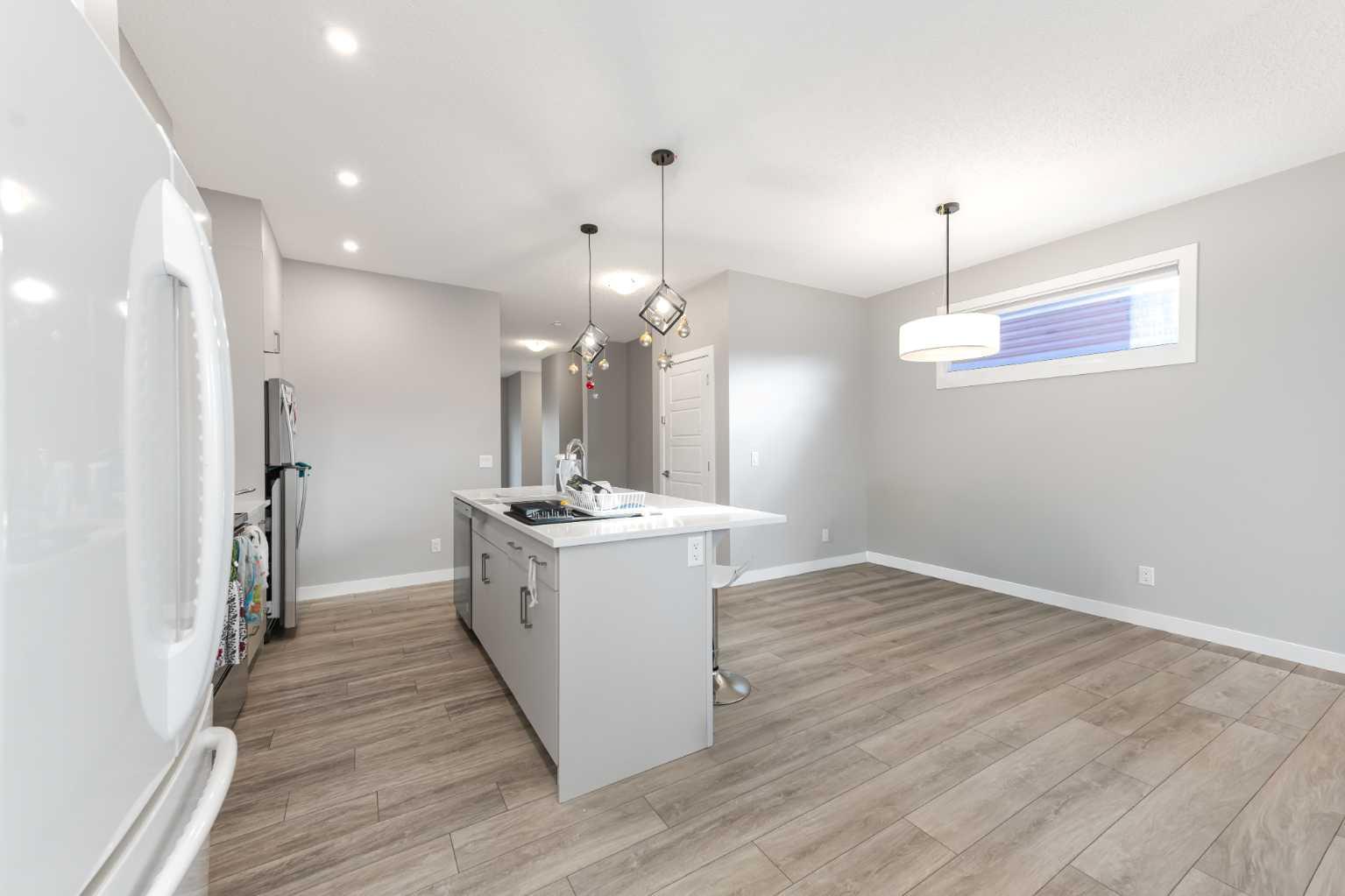 226 Ambleton Drive NW