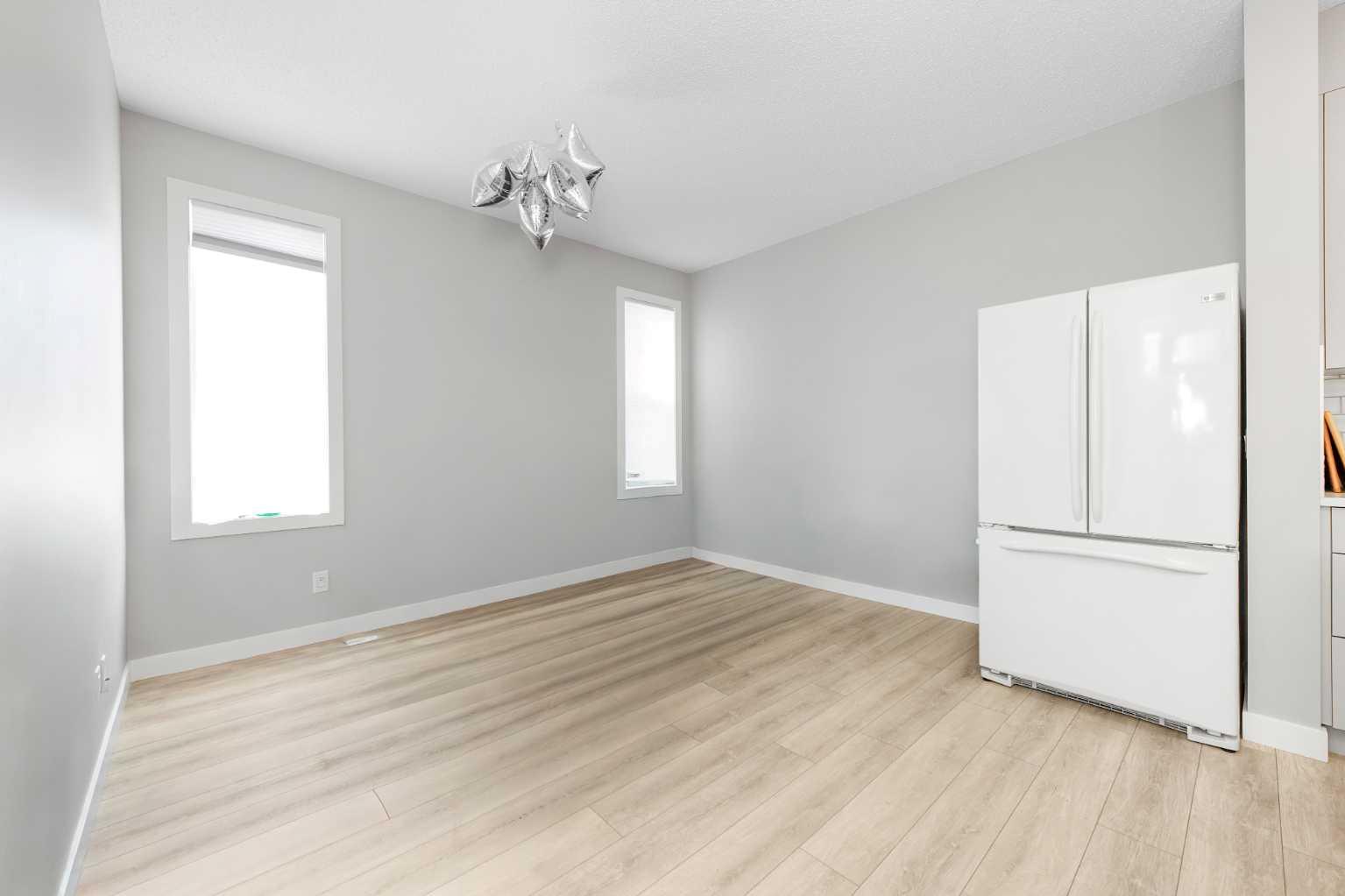 226 Ambleton Drive NW