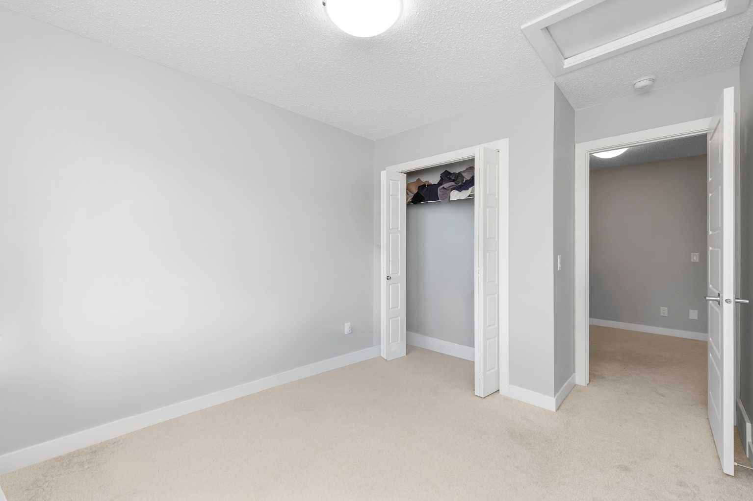 226 Ambleton Drive NW