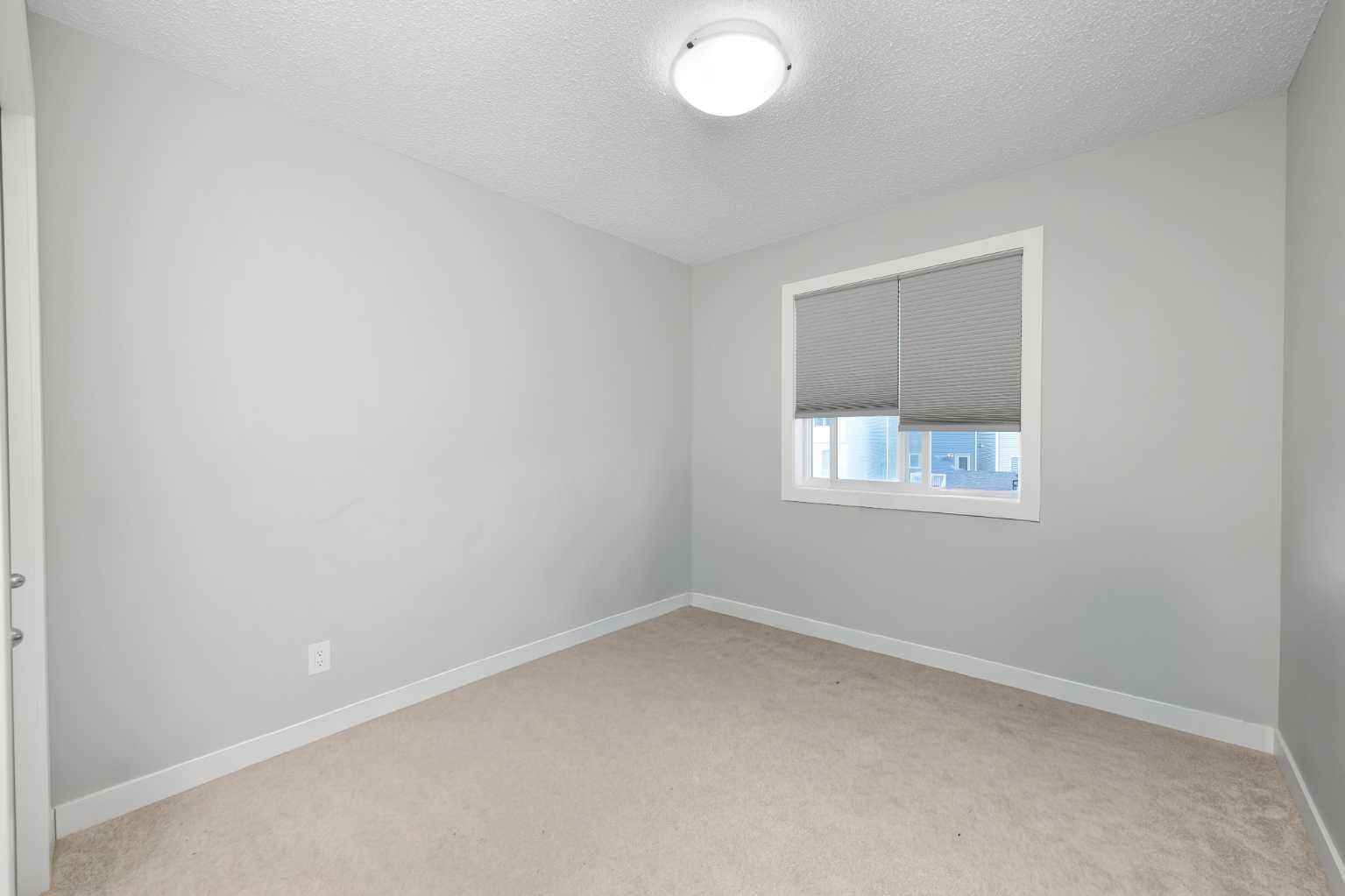 226 Ambleton Drive NW