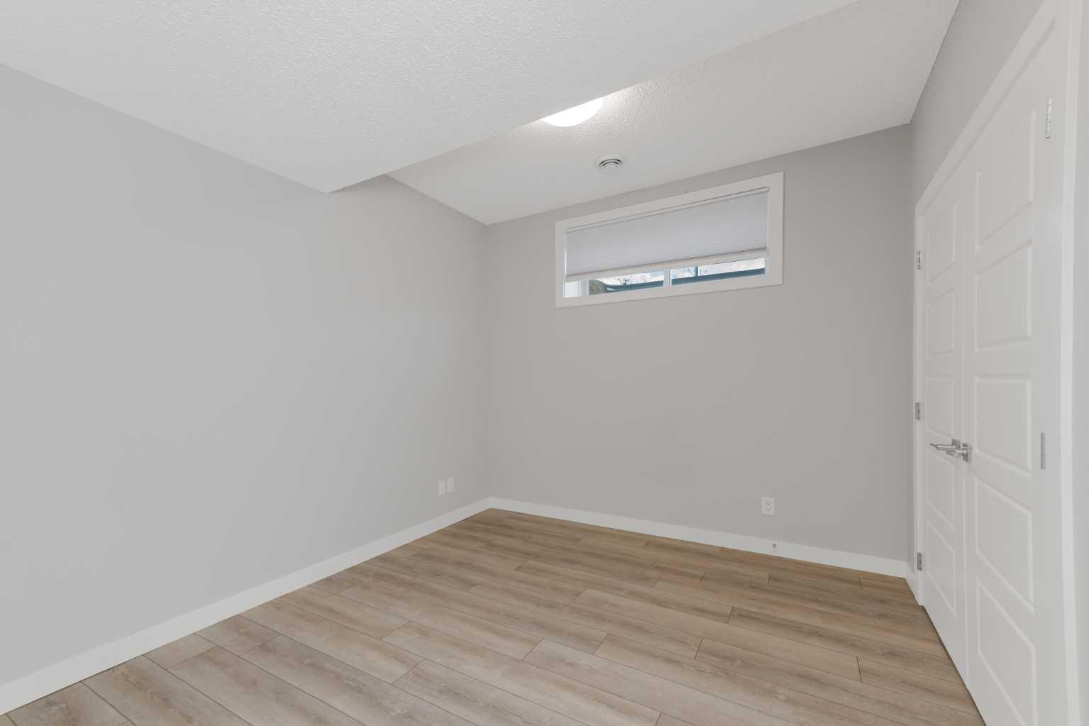 226 Ambleton Drive NW