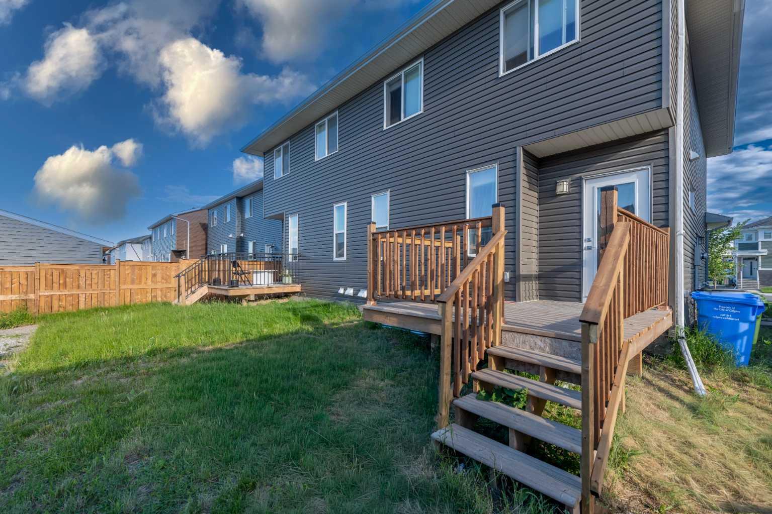 226 Ambleton Drive NW