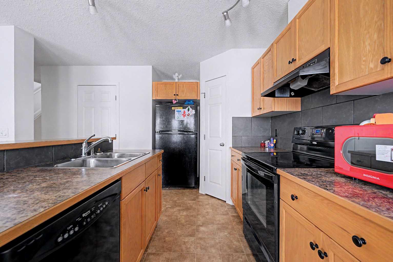 102, 800 Yankee Valley Boulevard SE