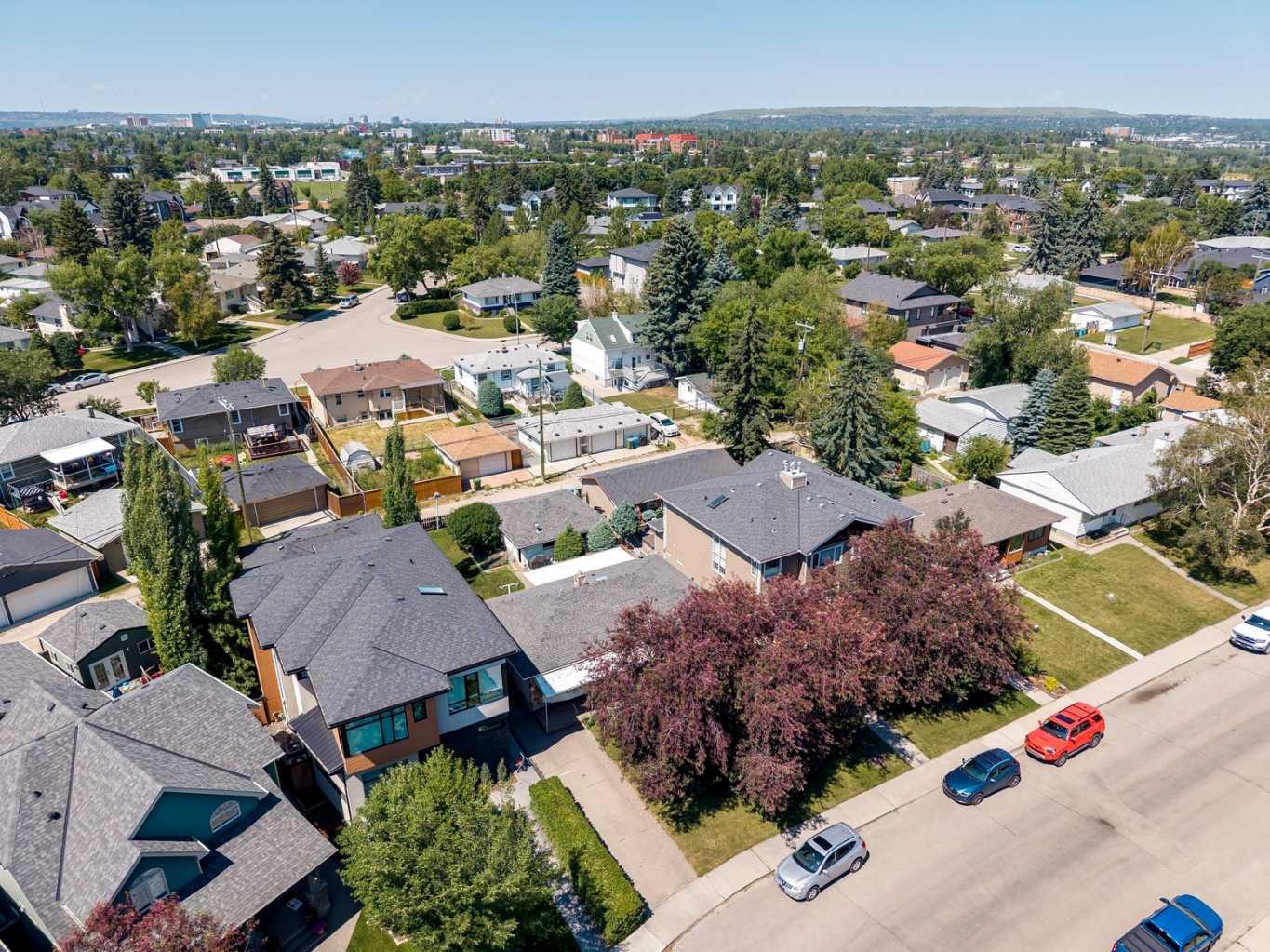1219 Renfrew Drive NE