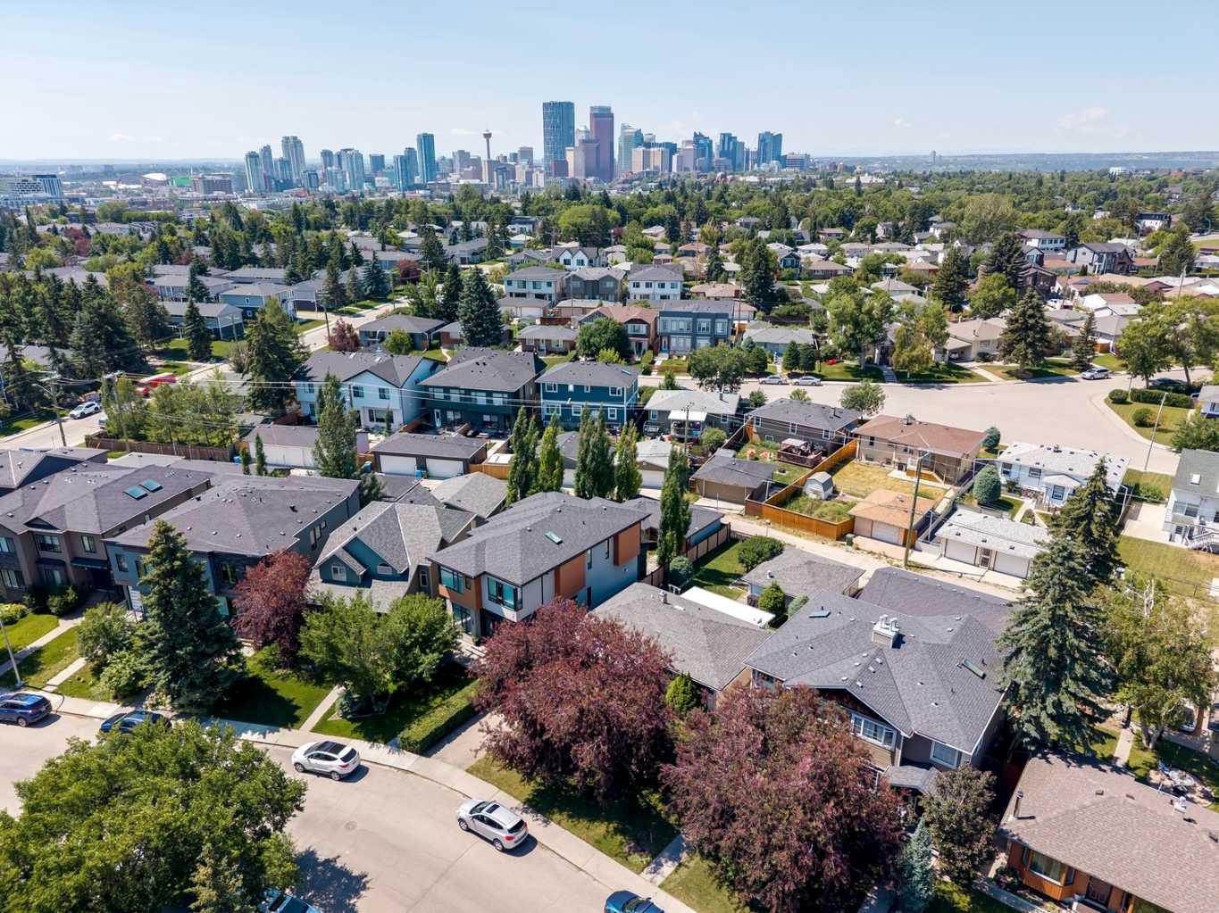 1219 Renfrew Drive NE
