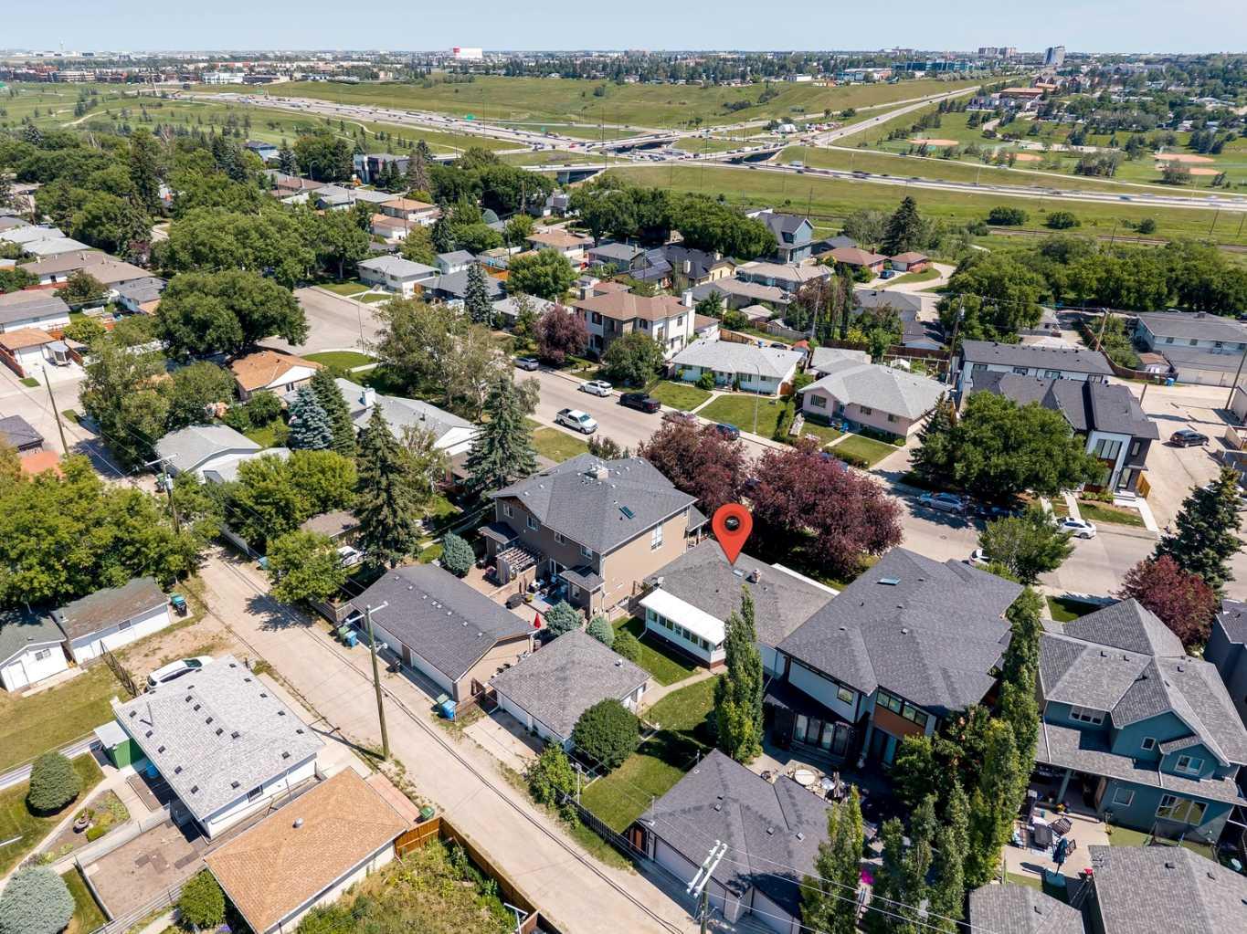 1219 Renfrew Drive NE