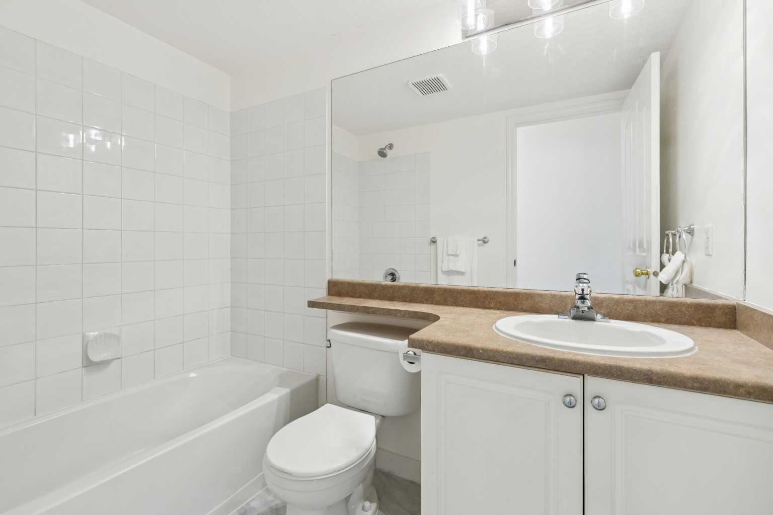 102, 6102 Valleyview Park SE