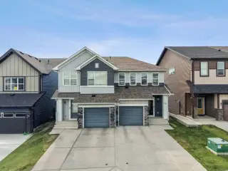 69 Carringvue Park NW