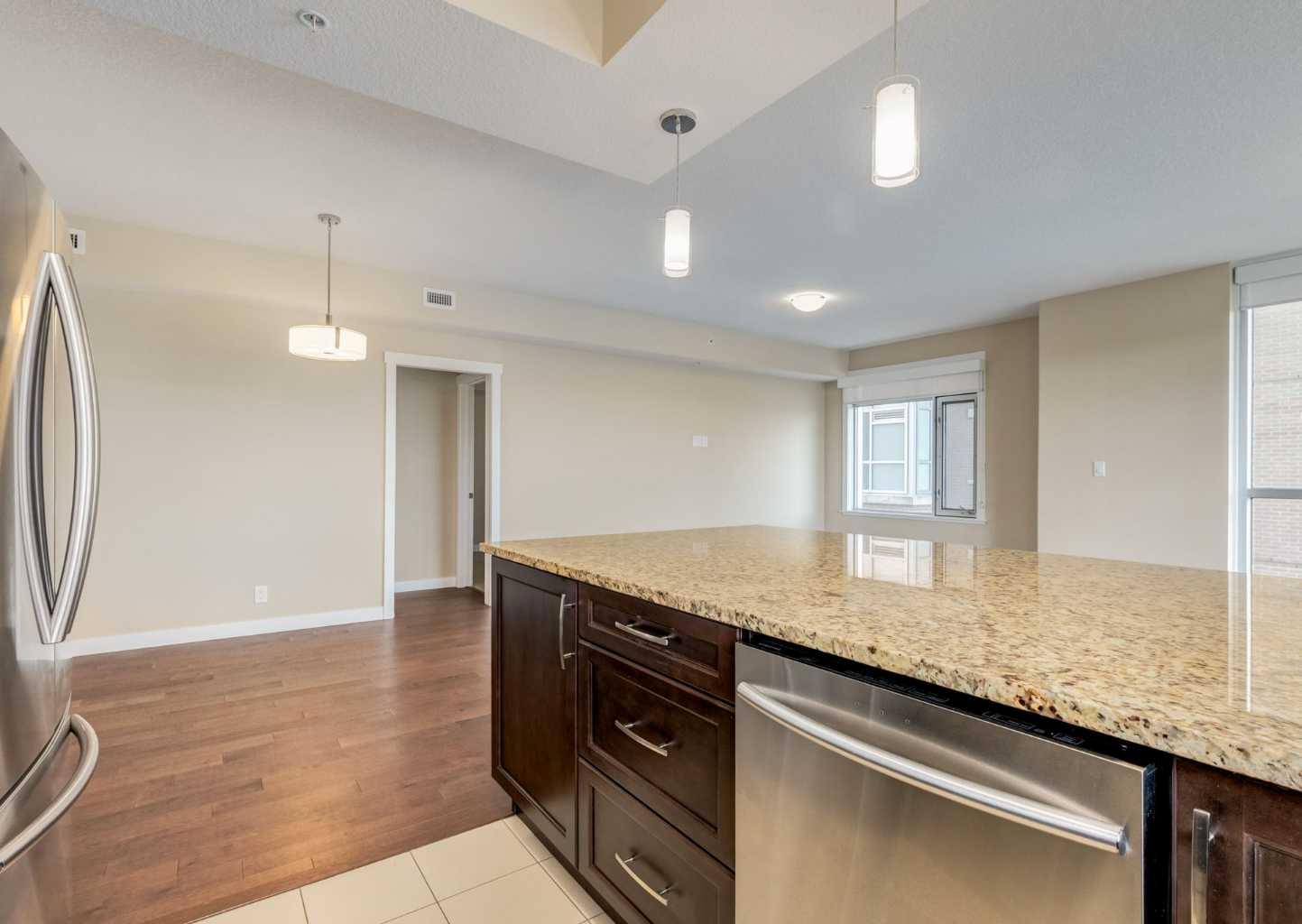 408, 32 Varsity Estates Circle NW