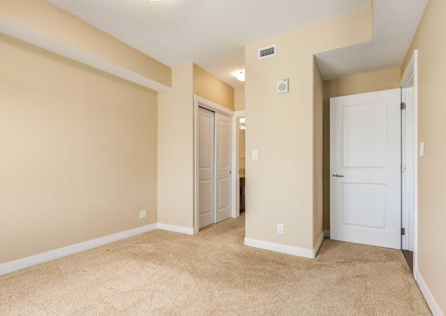 408, 32 Varsity Estates Circle NW