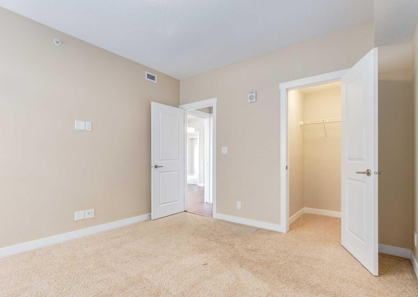 408, 32 Varsity Estates Circle NW