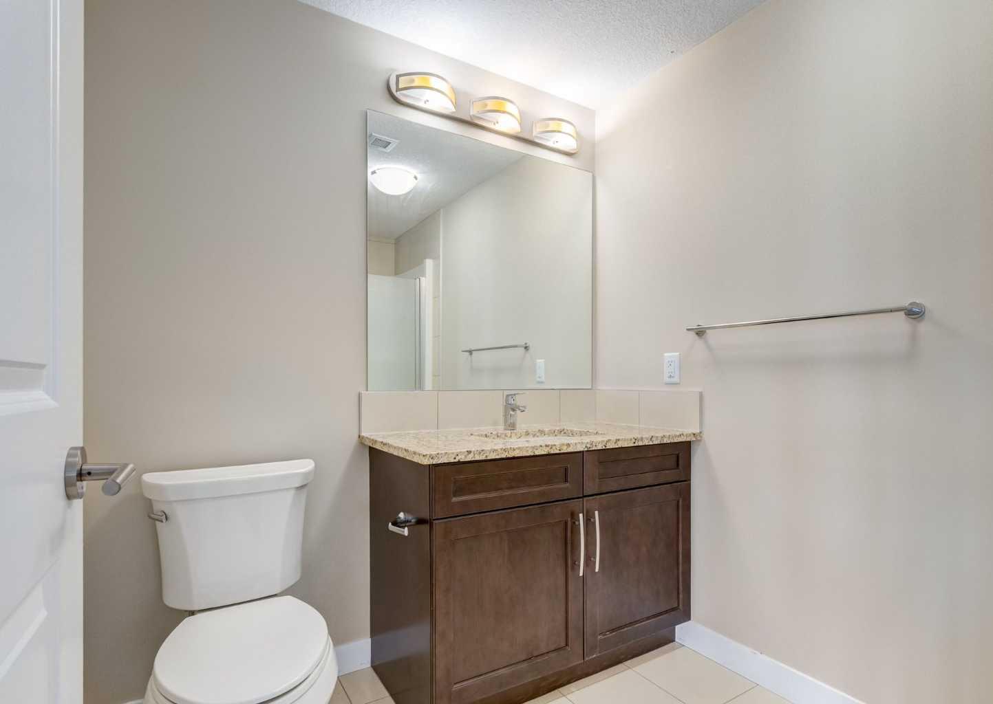 408, 32 Varsity Estates Circle NW