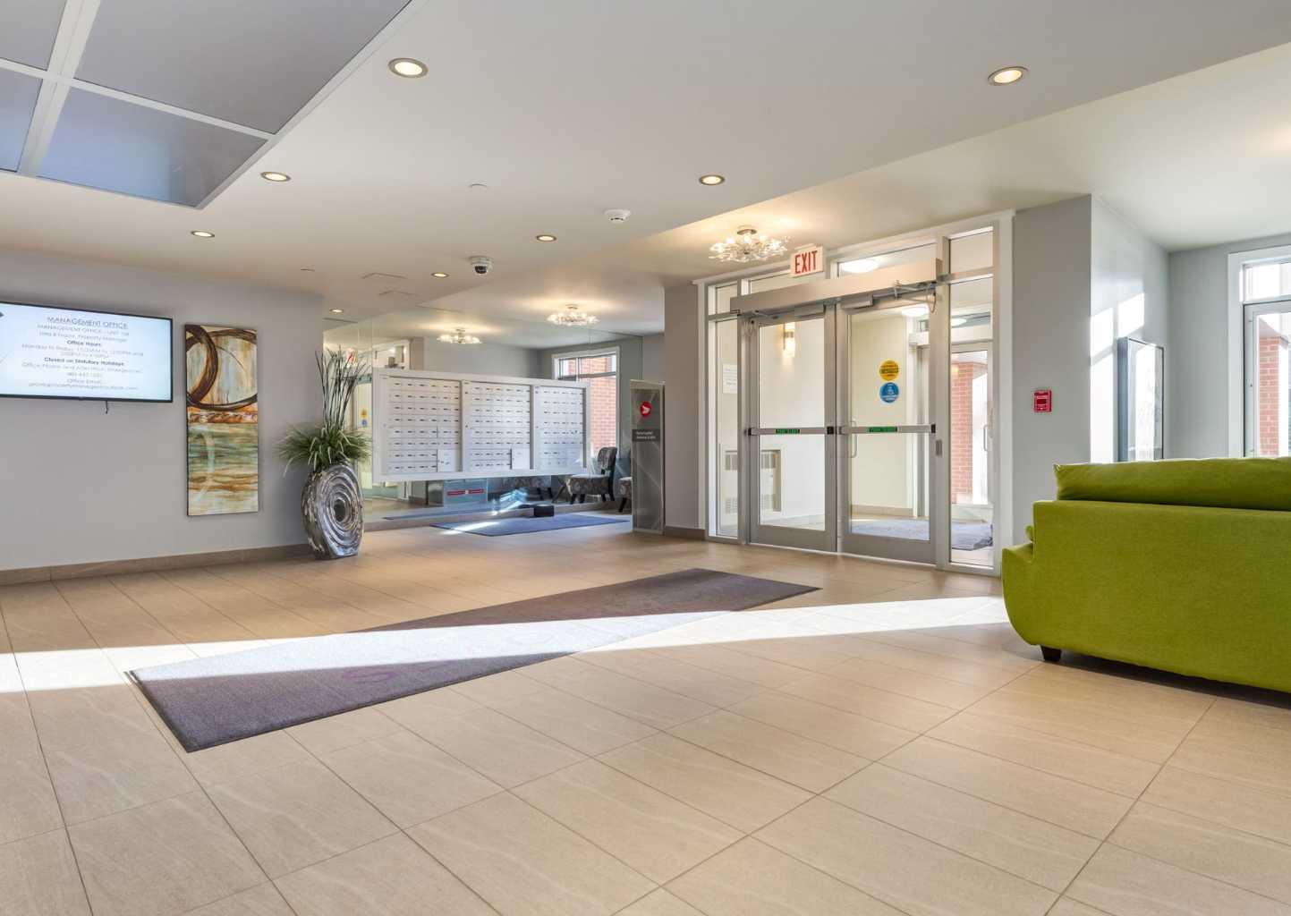 408, 32 Varsity Estates Circle NW
