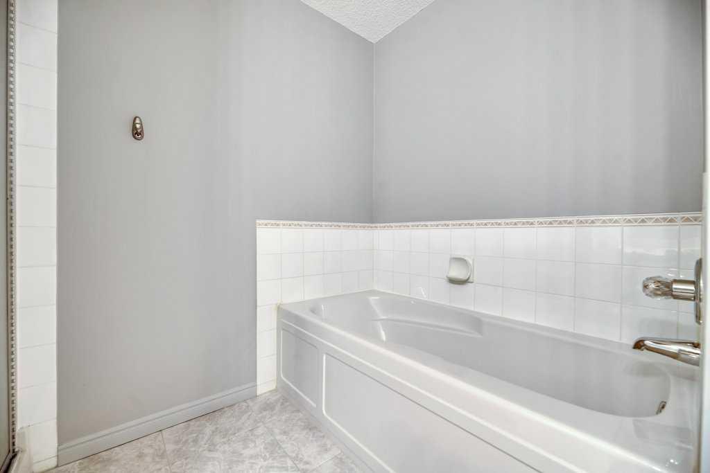 211, 2144 Paliswood Road SW