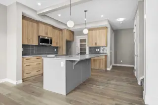 67 Agate Road 