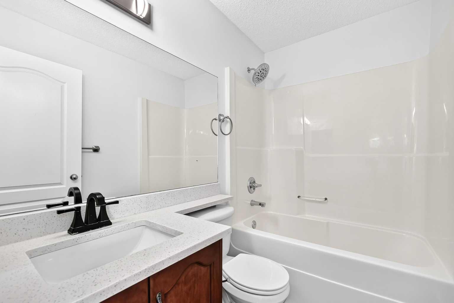 98 Panamount Villas NW