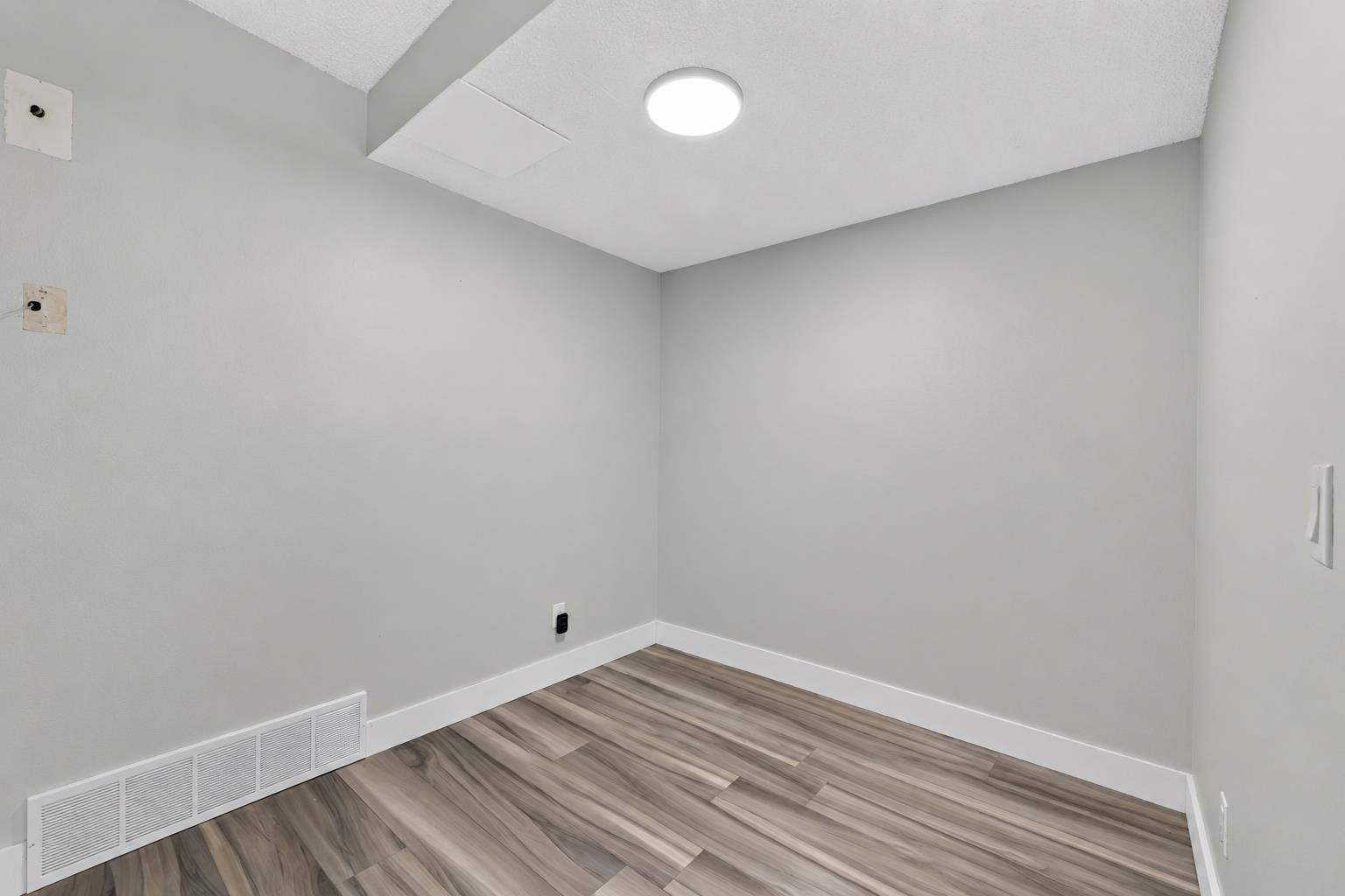 72, 3029 Rundleson Road NE