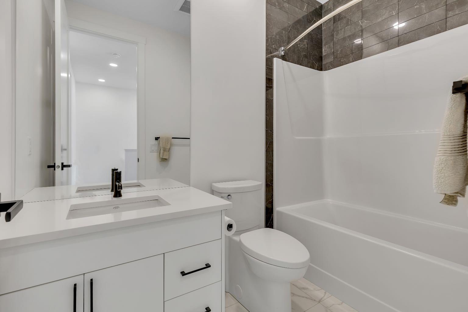 171 Greenbriar Place NW