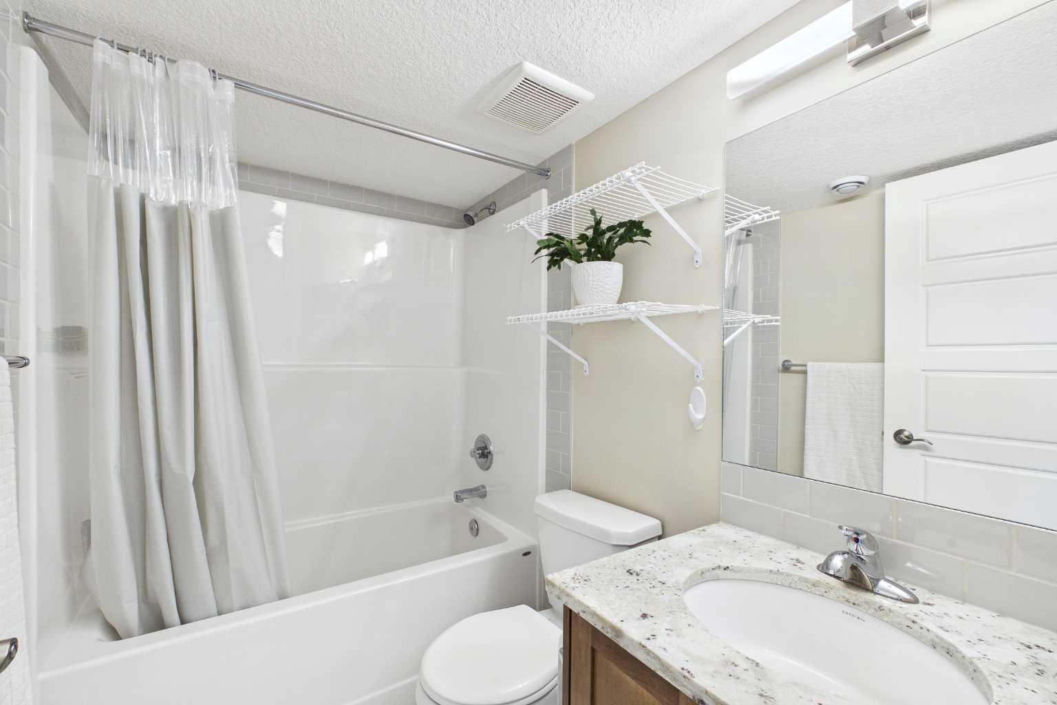 220 Livingston Common NE